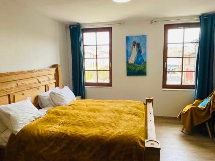 Hote Labyrinthe Sur La Place Chambres D, Hotes , Calme ,Netflix 米尔普瓦 外观 照片